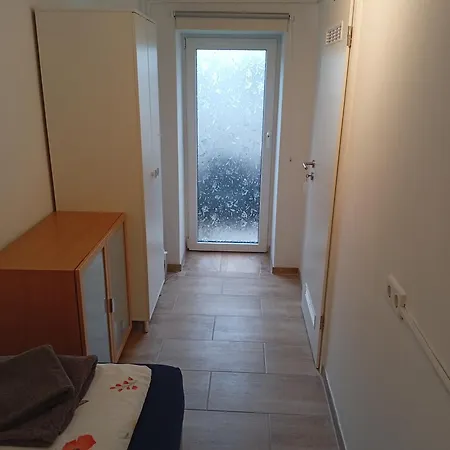 普罗梯亚公寓 *